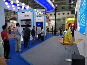 校區 五彩鳳凰 亮相中國 深圳 國際文化產業博覽交易會